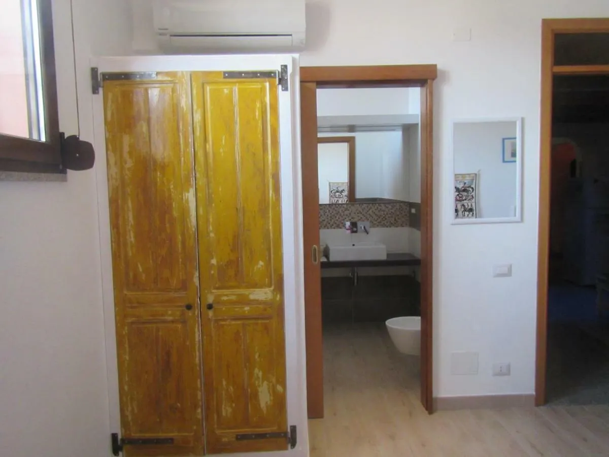 B&B Su Tostainu Teulada Bed & Breakfast